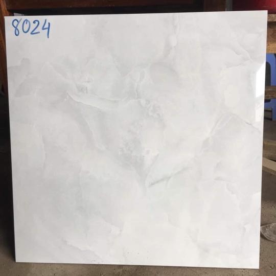 Gạch Lát Nền Vitto 60x60 Bóng Kính Vân Trắng Vân Mây 8024